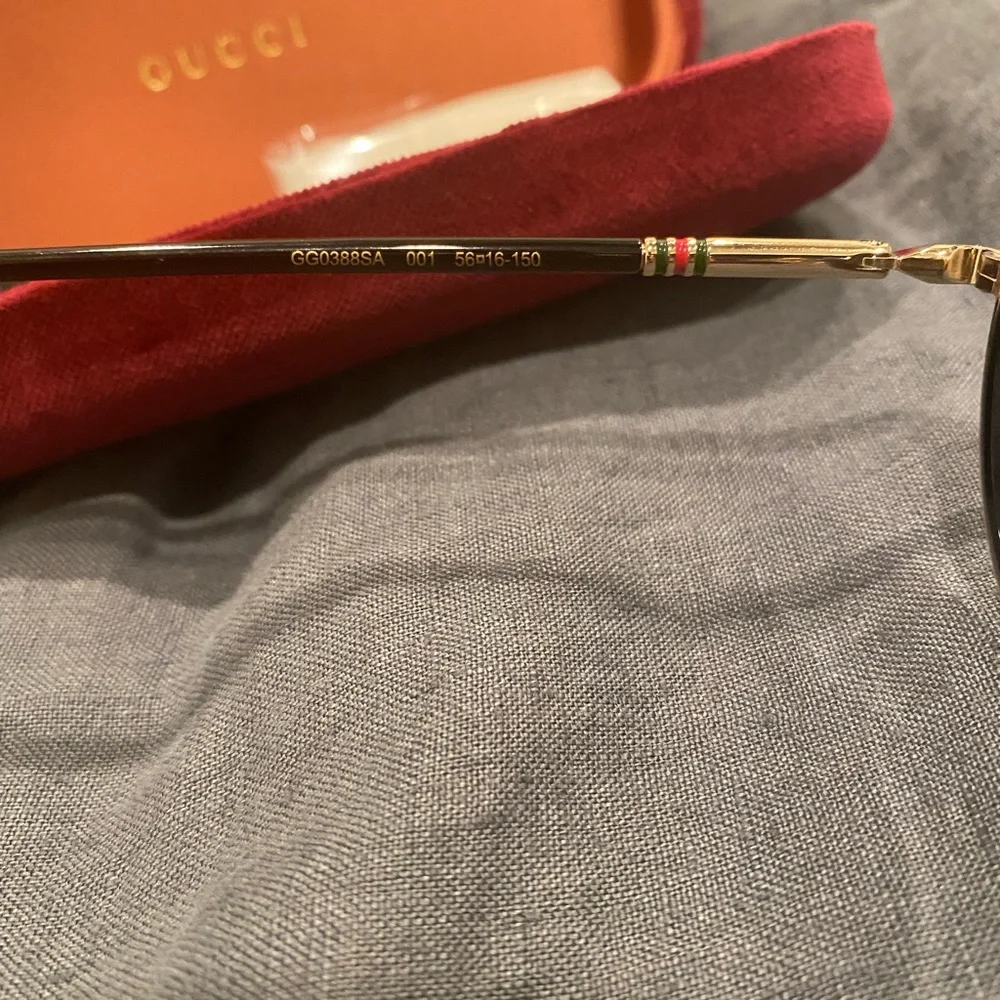 NEW GUCCI Sunglasses GG0388SA 56-16-150 Brand New Aviator Black And Gold - Picture 3 of 4